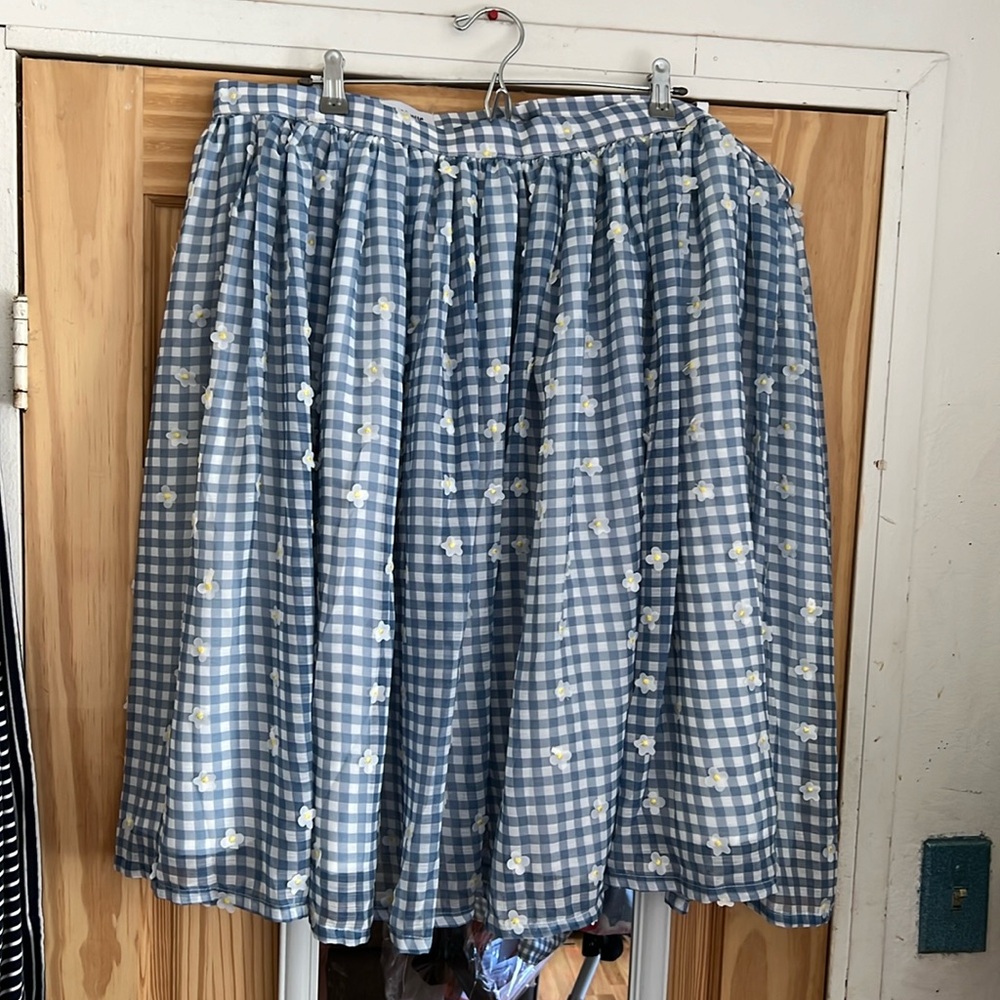 Unique Vintage Magnolia Place skirt